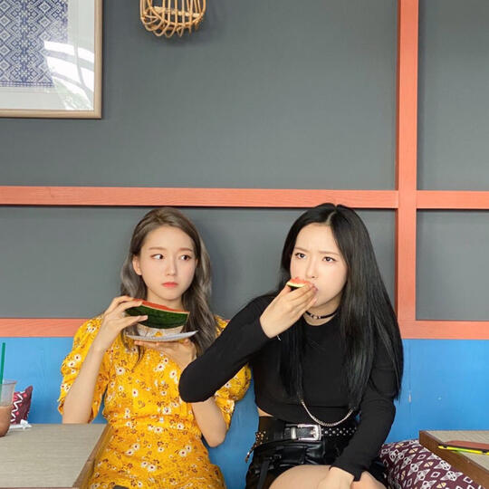 Instagram photo of Gowon and Olivia Hye from Loona